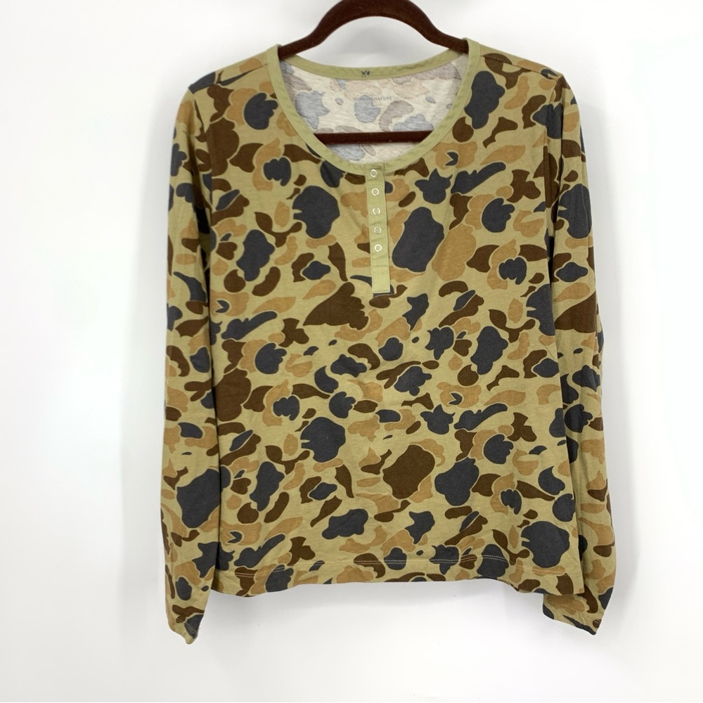 LL Bean Signature Women Size Large Shirt Brown Camo Print Henley Rangeley Cotton